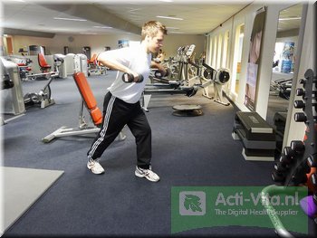 Fout bij Rear Delt Row: Niet ver genoeg voorover